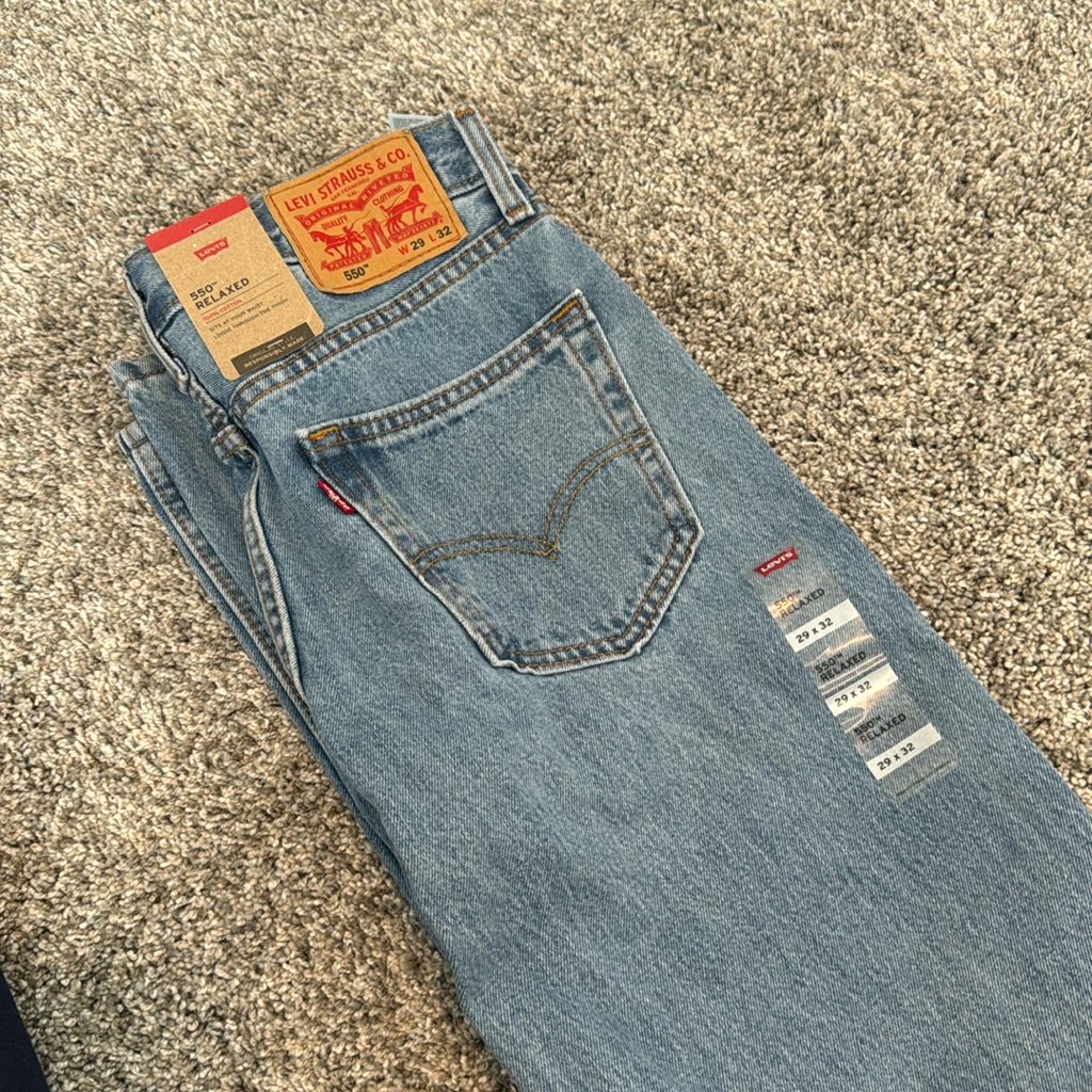 Brand New Levis 550 Relaxed W 29 L 32